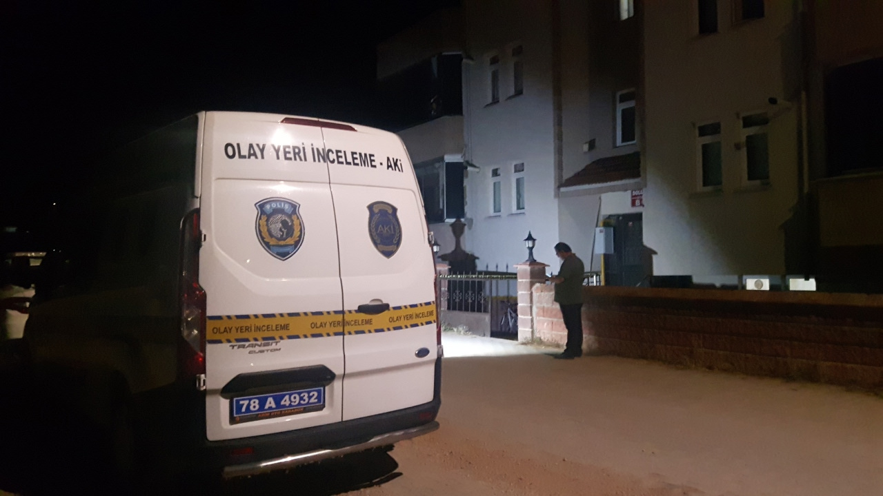 Balkondan dusen alzheimer hastasi kurtarilamadi giKHmCSK